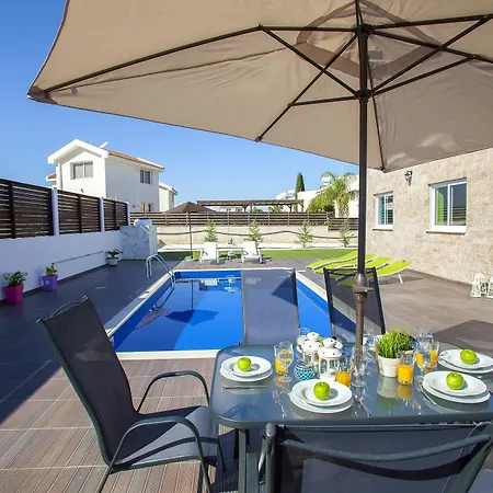 Hollywood Hébergement de vacances Protaras